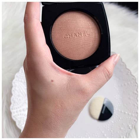 chanel mat lumiere пудра|Chanel poudre lumiere highlighter.